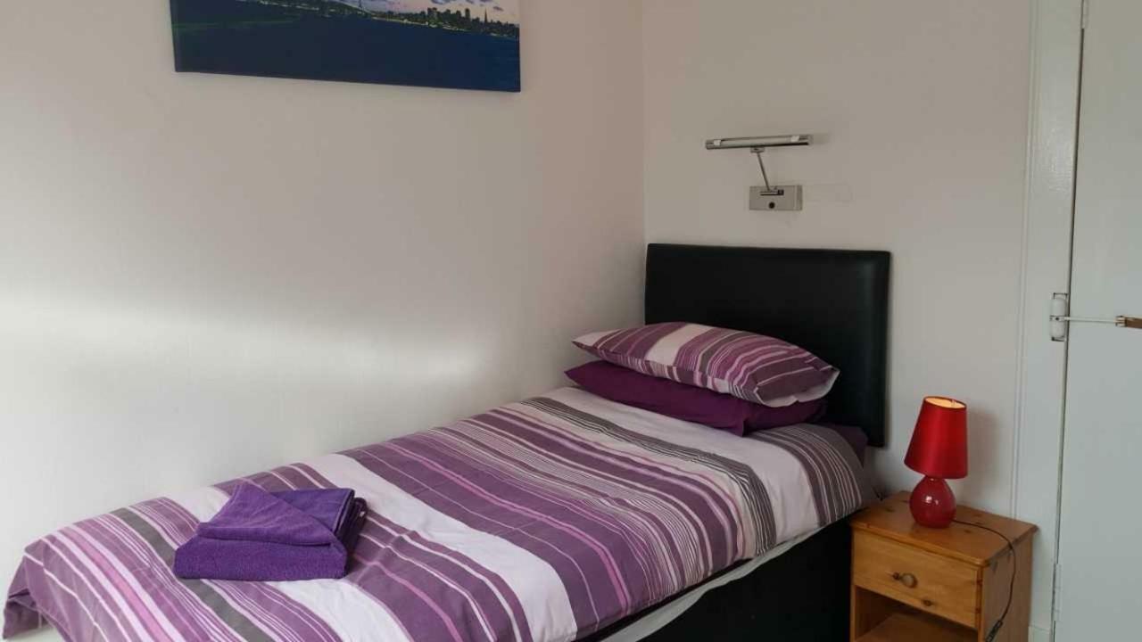 Station View Guest House Dyce Exterior foto